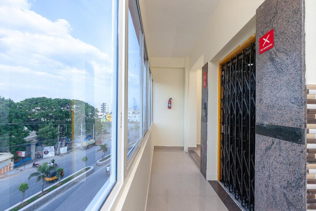 Oyo Hotel Sannidhi Residency Tirupati Exteriör bild