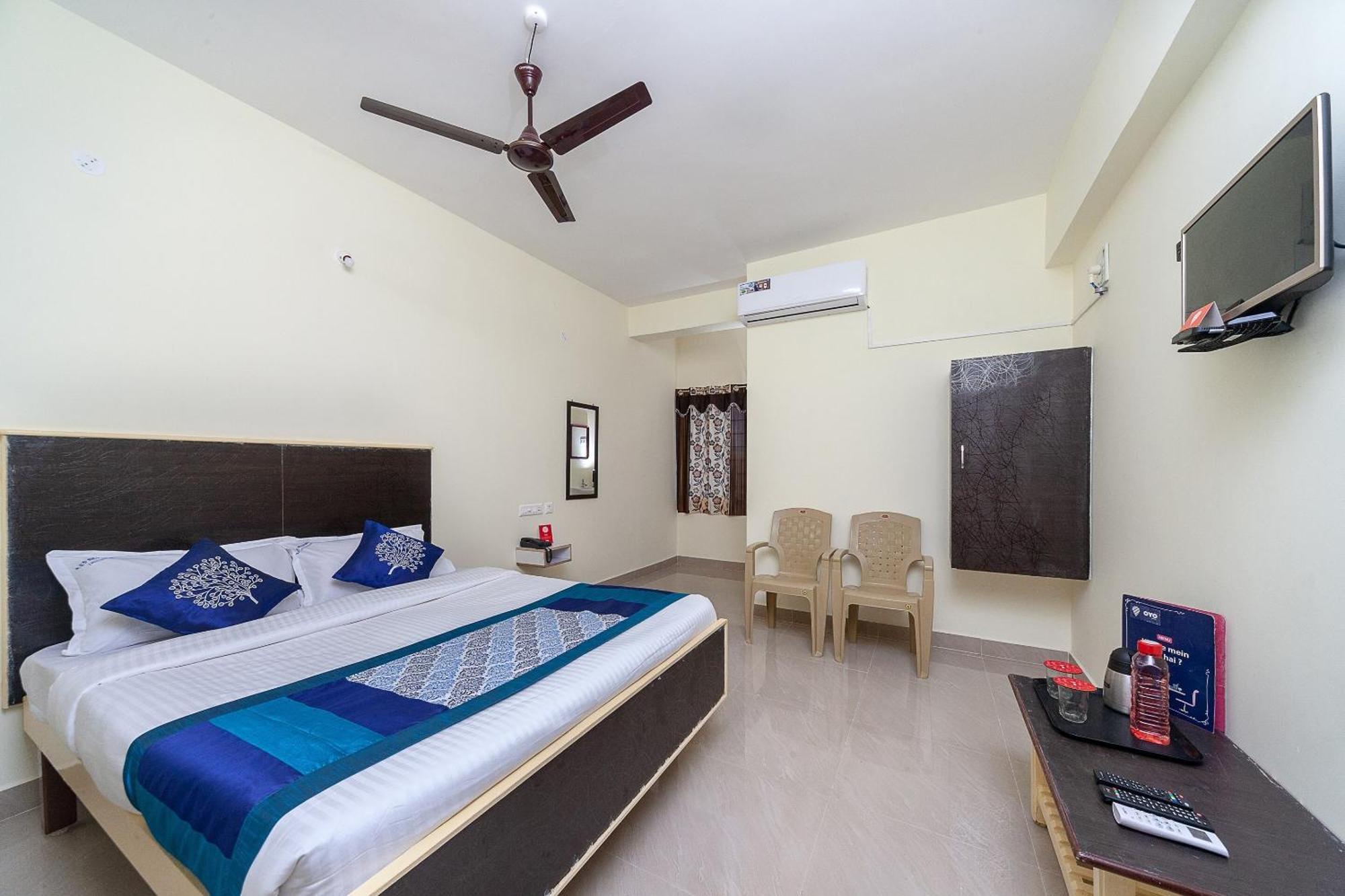Oyo Hotel Sannidhi Residency Tirupati Exteriör bild